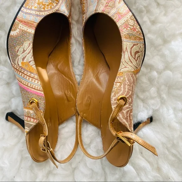 Elegant Multicolor Slingback Heels - Picture 5 of 9
